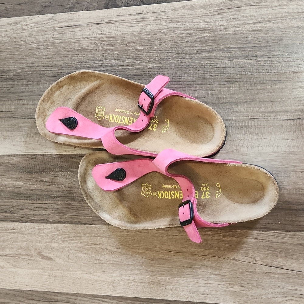 NWOB Pink Birkenstock Sandals